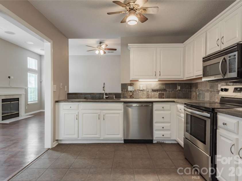 10333 Danesway Lane, Cornelius, NC 28031.  MLS# CAR4420138, YatesRealty ID 48739. 