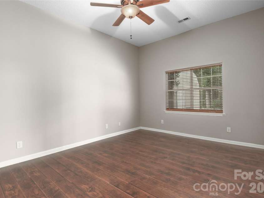 10333 Danesway Lane, Cornelius, NC 28031.  MLS# CAR4420138, YatesRealty ID 48739. 