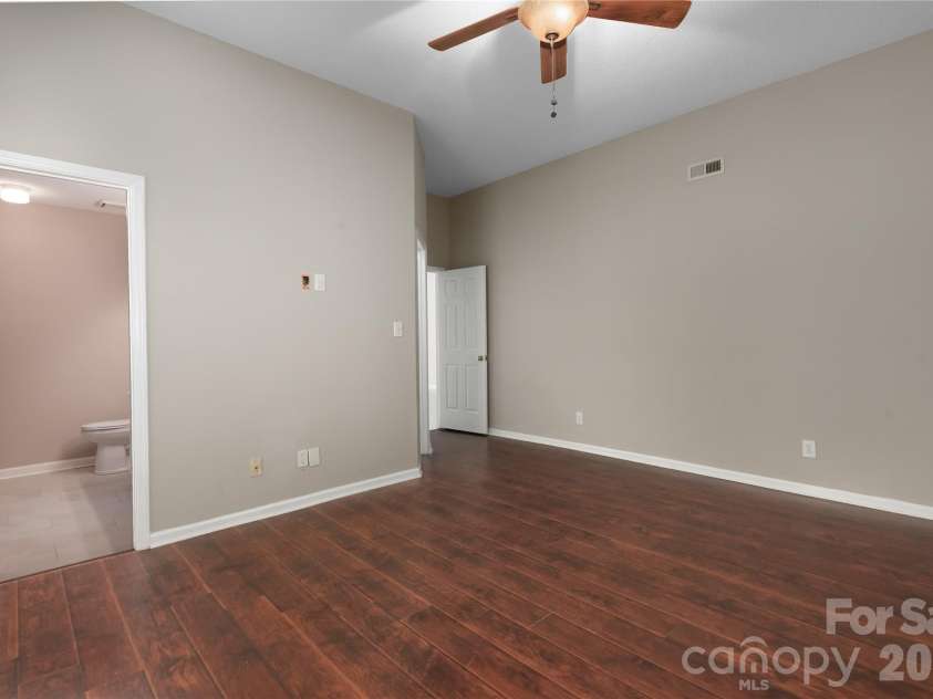 10333 Danesway Lane, Cornelius, NC 28031.  MLS# CAR4420138, YatesRealty ID 48739. 