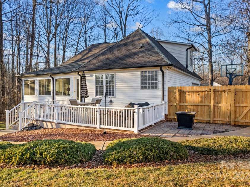 2740 Hill Top Drive, Salisbury, NC 28147.  MLS# CAR4210543, YatesRealty ID 4874. 