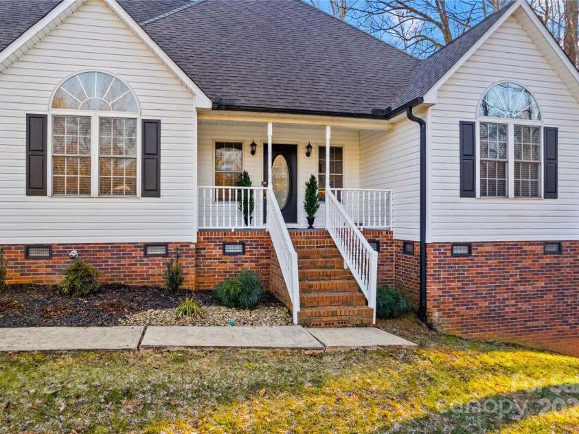 2740 Hill Top Drive, Salisbury, NC 28147.  MLS# CAR4210543, YatesRealty ID 4874. 