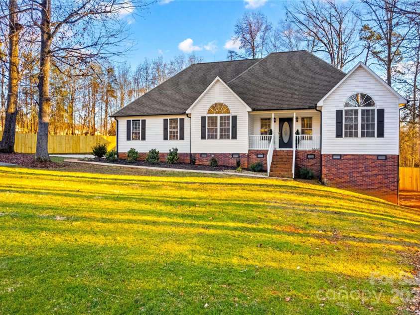 2740 Hill Top Drive, Salisbury, NC 28147.  MLS# CAR4319459, YatesRealty ID 4874. 