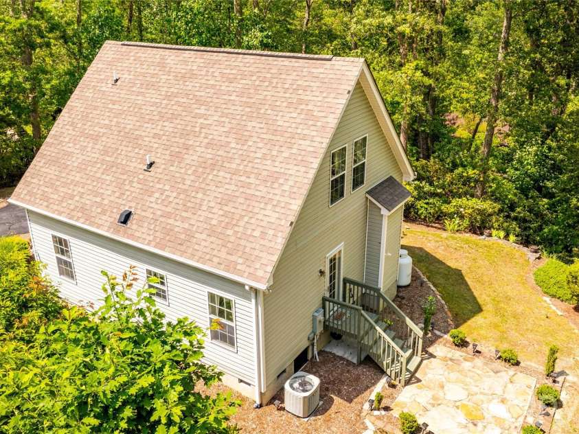 387 Goodview Drive, Hendersonville, NC 28792.  MLS# CAR4335781, YatesRealty ID 4874. 