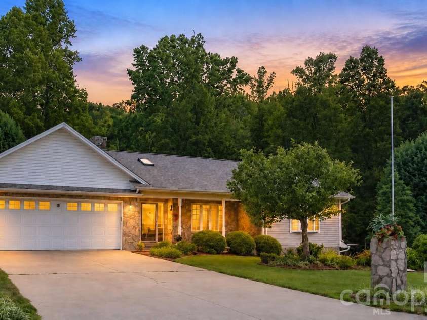 9 Daniel Circle, Granite Falls, NC 28630.  MLS# CAR4420218, YatesRealty ID 48740. 