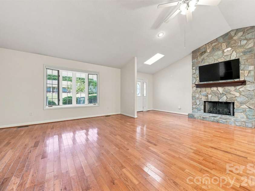 9 Daniel Circle, Granite Falls, NC 28630.  MLS# CAR4420218, YatesRealty ID 48740. 