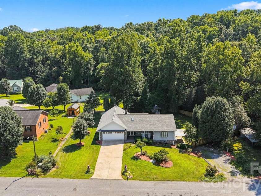 9 Daniel Circle, Granite Falls, NC 28630.  MLS# CAR4420218, YatesRealty ID 48740. 