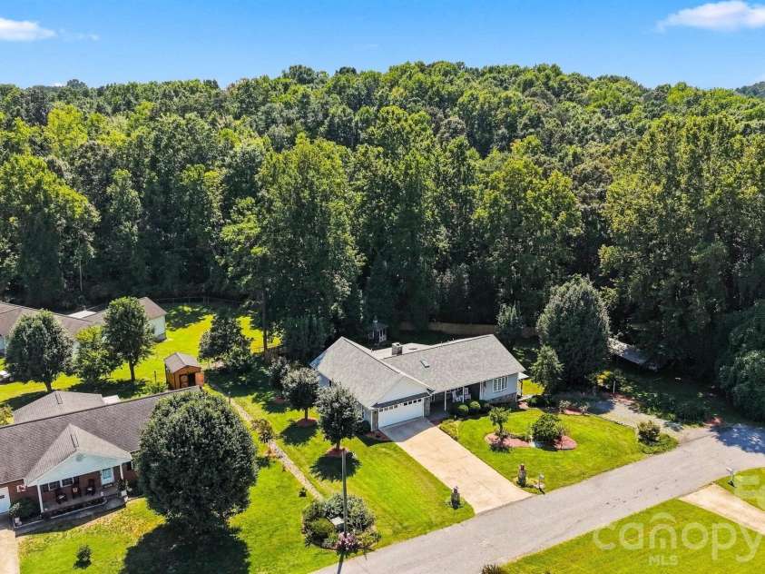 9 Daniel Circle, Granite Falls, NC 28630.  MLS# CAR4420218, YatesRealty ID 48740. 