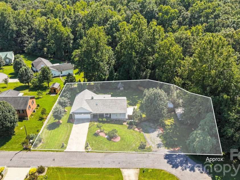 9 Daniel Circle, Granite Falls, NC 28630.  MLS# CAR4420218, YatesRealty ID 48740. 