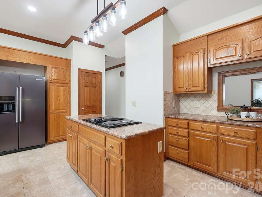 1159 Asheford Green Avenue, Concord, NC 28027.  MLS# CAR4420237, YatesRealty ID 48741. 