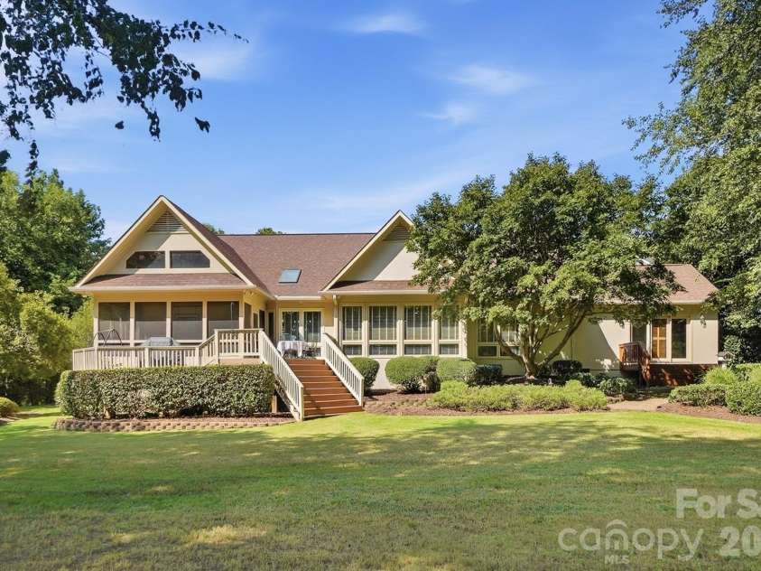 1159 Asheford Green Avenue, Concord, NC 28027.  MLS# CAR4420237, YatesRealty ID 48741. 