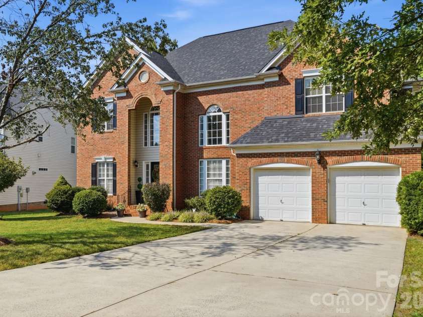 12424 Tantallon Court, Pineville, NC 28134.  MLS# CAR4420083, YatesRealty ID 48742. 