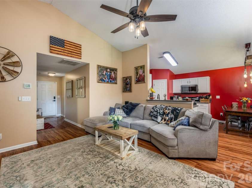 123 Austin Run Court, Kannapolis, NC 28083.  MLS# CAR4420366, YatesRealty ID 48743. 