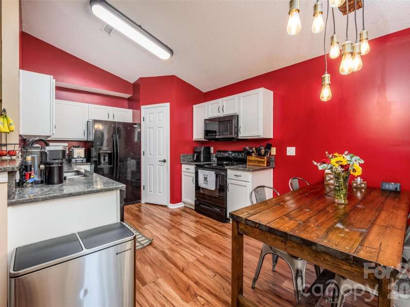 123 Austin Run Court, Kannapolis, NC 28083.  MLS# CAR4420366, YatesRealty ID 48743. 