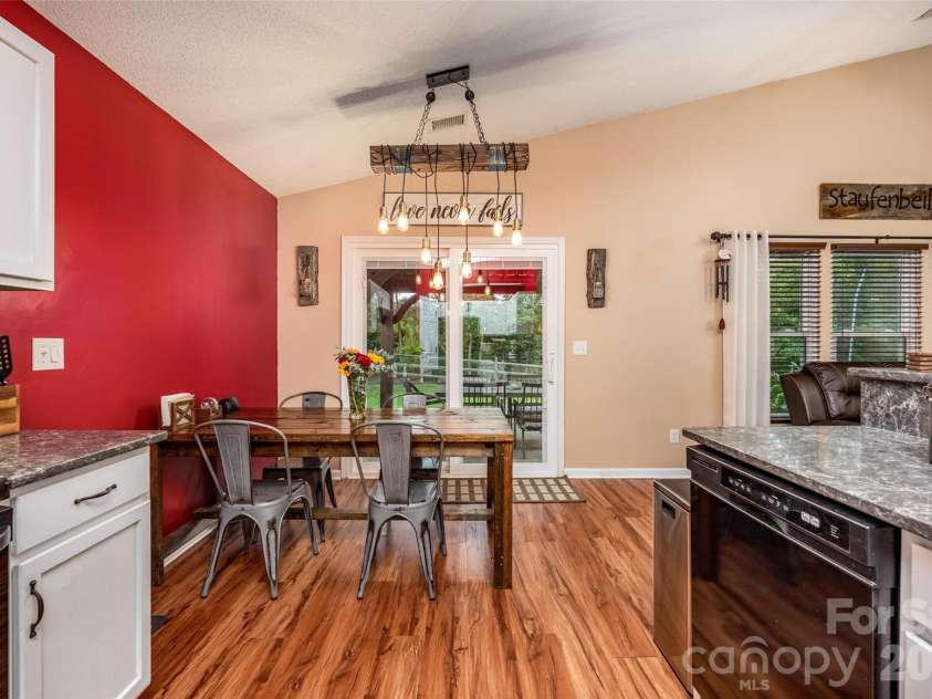 123 Austin Run Court, Kannapolis, NC 28083.  MLS# CAR4420366, YatesRealty ID 48743. 