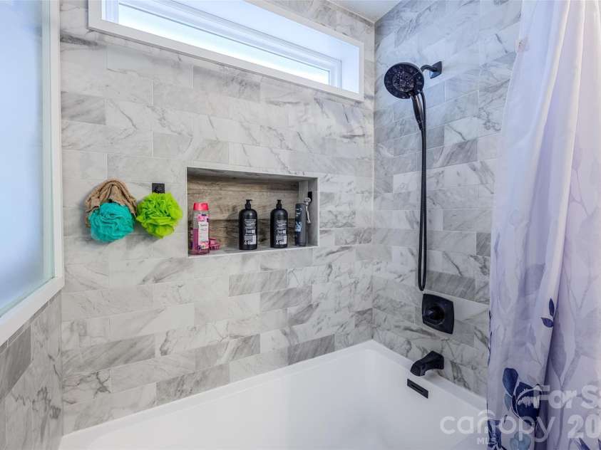 123 Austin Run Court, Kannapolis, NC 28083.  MLS# CAR4420366, YatesRealty ID 48743. 