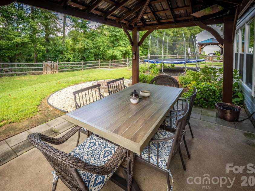 123 Austin Run Court, Kannapolis, NC 28083.  MLS# CAR4420366, YatesRealty ID 48743. 
