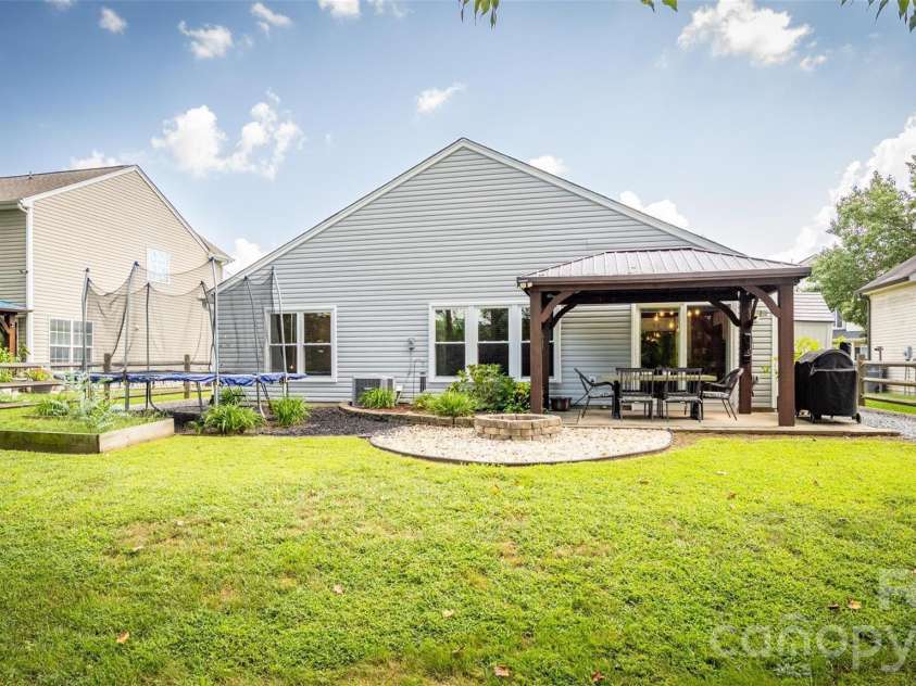 123 Austin Run Court, Kannapolis, NC 28083.  MLS# CAR4420366, YatesRealty ID 48743. 