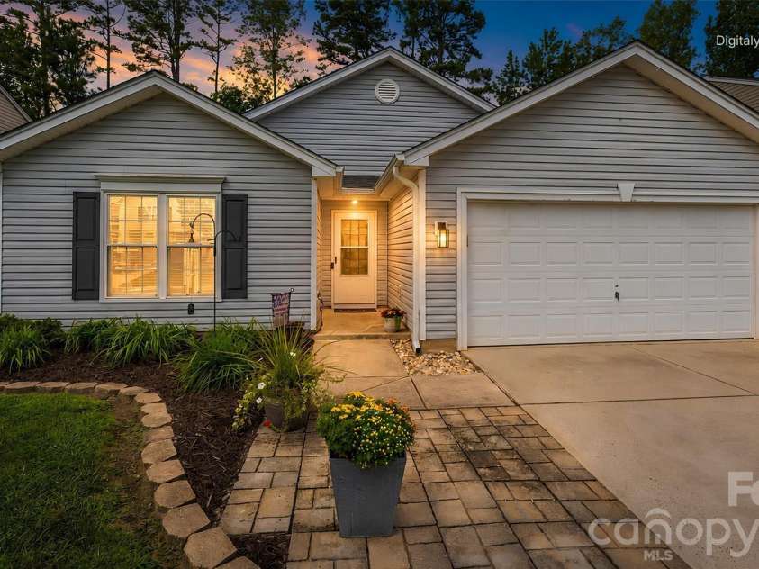 123 Austin Run Court, Kannapolis, NC 28083.  MLS# CAR4420366, YatesRealty ID 48743. 
