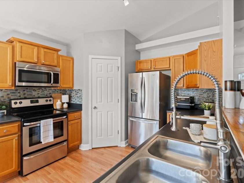 128 Mallory Tai Drive, Lincolnton, NC 28092.  MLS# CAR4420180, YatesRealty ID 48744. 