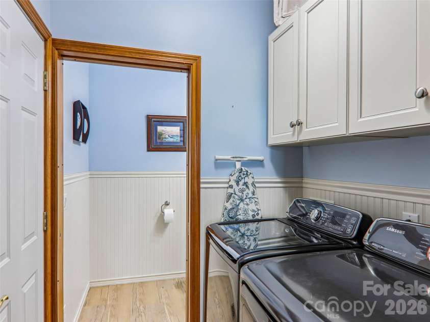 16 Hobe Crest, Hendersonville, NC 28792.  MLS# CAR4420313, YatesRealty ID 48745. Laundry room on the main level