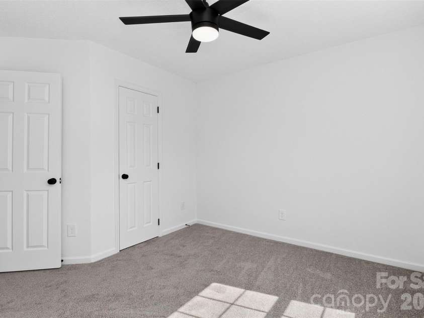 6111 Country Walk Drive, Charlotte, NC 28212.  MLS# CAR4420274, YatesRealty ID 48746. Bedroom 3