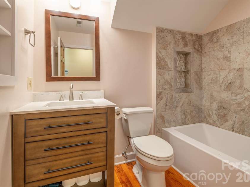 64 Greenridge Road, Weaverville, NC 28787.  MLS# CAR4420101, YatesRealty ID 48748. Guest bathroom
