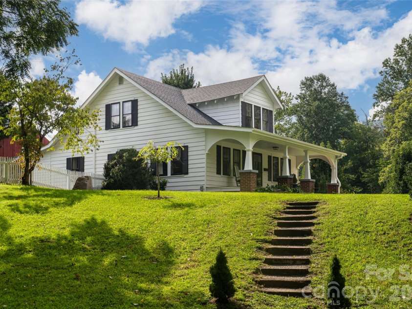 947 Hwy 226 Highway, Bakersville, NC 28705.  MLS# CAR4420320, YatesRealty ID 48749. 