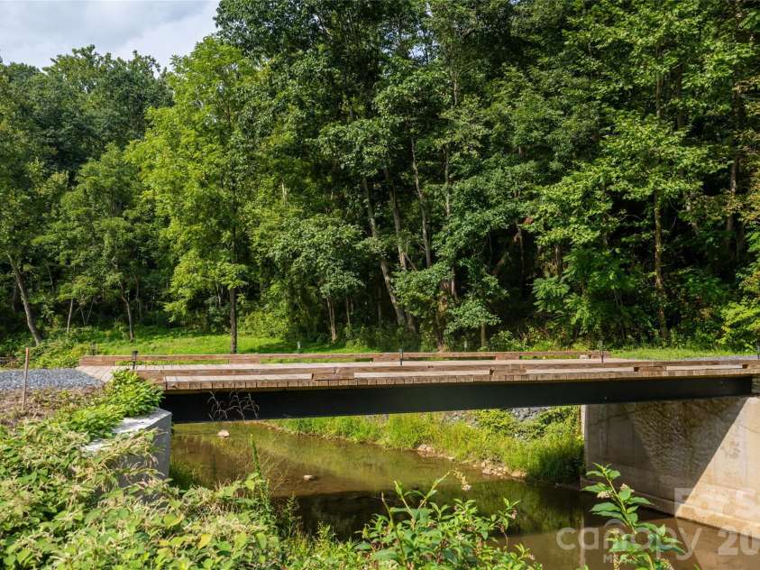 947 Hwy 226 Highway, Bakersville, NC 28705.  MLS# CAR4420320, YatesRealty ID 48749. 