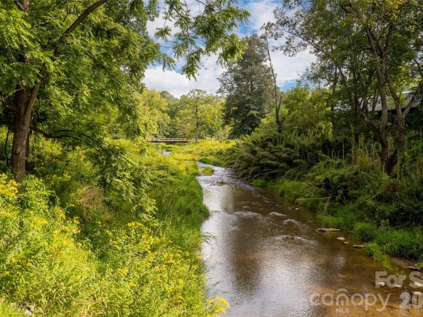 947 Hwy 226 Highway, Bakersville, NC 28705.  MLS# CAR4420320, YatesRealty ID 48749. 