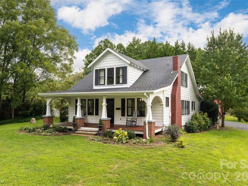 947 Hwy 226 Highway, Bakersville, NC 28705.  MLS# CAR4420320, YatesRealty ID 48749. 