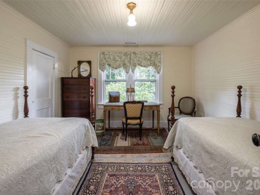 947 Hwy 226 Highway, Bakersville, NC 28705.  MLS# CAR4420320, YatesRealty ID 48749. 
