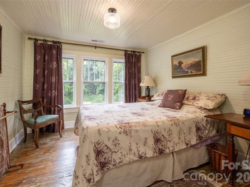 947 Hwy 226 Highway, Bakersville, NC 28705.  MLS# CAR4420320, YatesRealty ID 48749. 