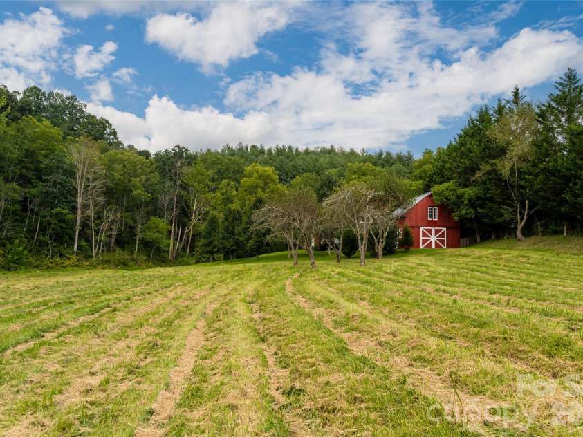 947 Hwy 226 Highway, Bakersville, NC 28705.  MLS# CAR4420320, YatesRealty ID 48749. 