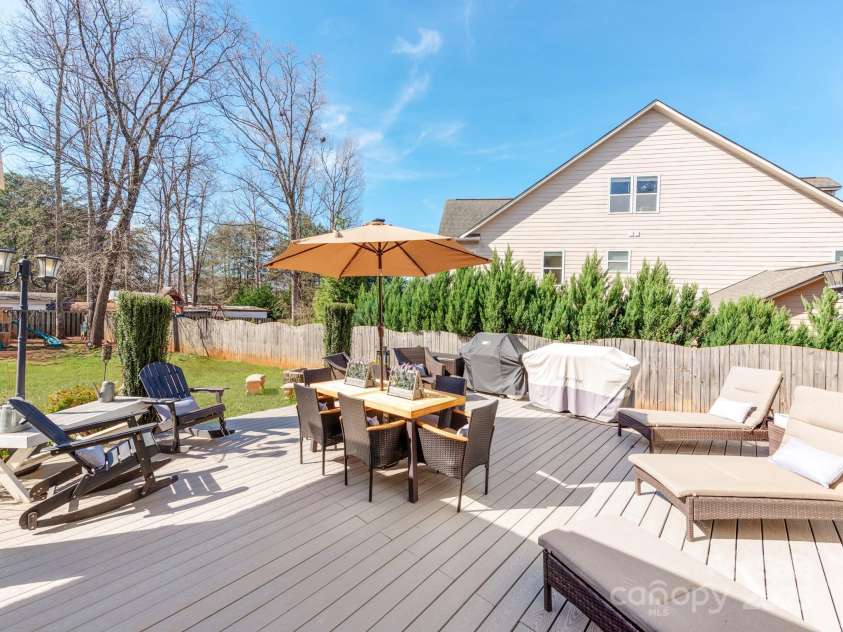 12510 Pine Terrace Court, Charlotte, NC 28273.  MLS# CAR4237529, YatesRealty ID 4875. 