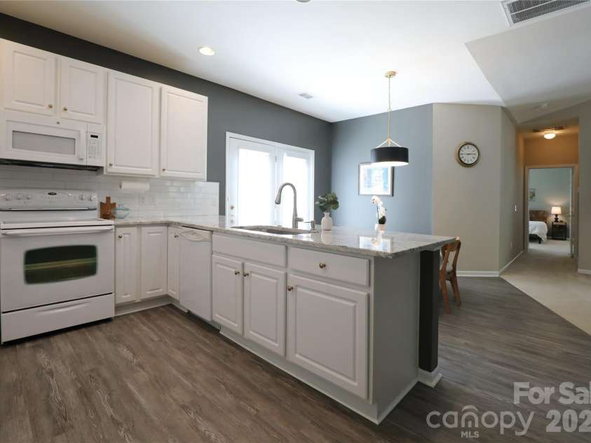 9112 Duckhorn Drive, Charlotte, NC 28277.  MLS# CAR4419654, YatesRealty ID 48751. 