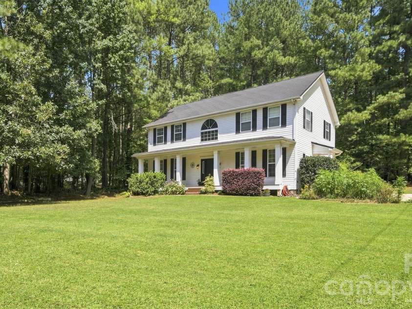 3686 Lake Bluff Drive, Sherrills Ford, NC 28673.  MLS# CAR4419580, YatesRealty ID 48752. 