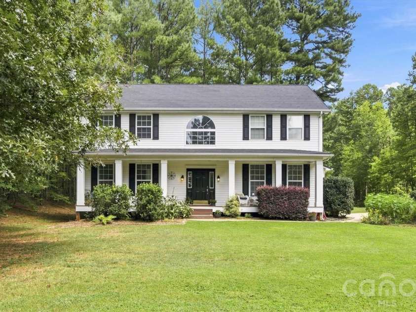 3686 Lake Bluff Drive, Sherrills Ford, NC 28673.  MLS# CAR4419580, YatesRealty ID 48752. 