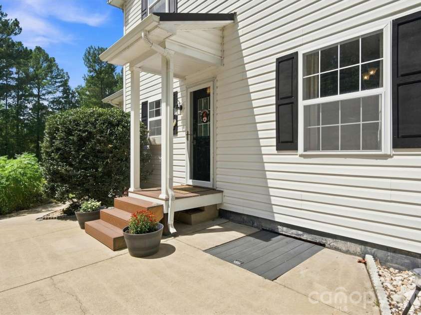 3686 Lake Bluff Drive, Sherrills Ford, NC 28673.  MLS# CAR4419580, YatesRealty ID 48752. 
