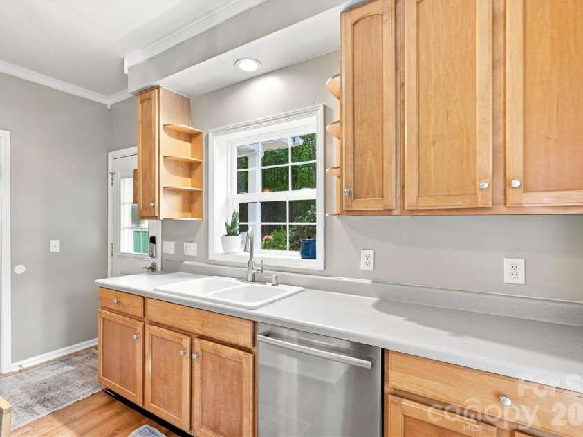 3686 Lake Bluff Drive, Sherrills Ford, NC 28673.  MLS# CAR4419580, YatesRealty ID 48752. 