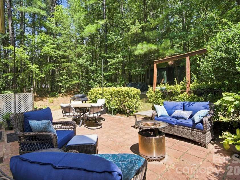 3686 Lake Bluff Drive, Sherrills Ford, NC 28673.  MLS# CAR4419580, YatesRealty ID 48752. 