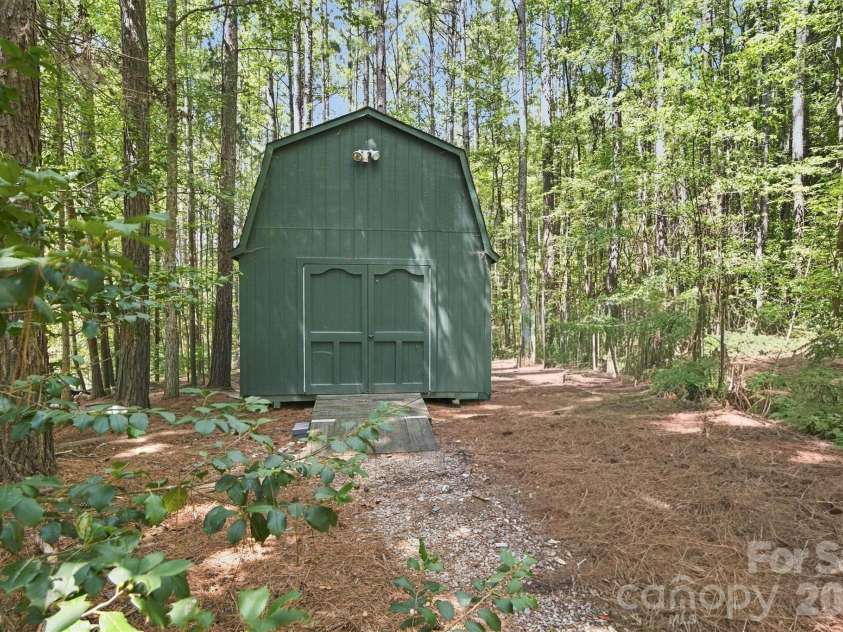 3686 Lake Bluff Drive, Sherrills Ford, NC 28673.  MLS# CAR4419580, YatesRealty ID 48752. 