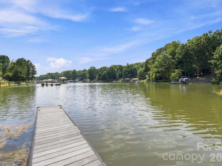 3686 Lake Bluff Drive, Sherrills Ford, NC 28673.  MLS# CAR4419580, YatesRealty ID 48752. 