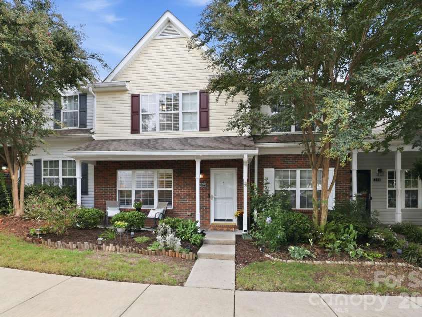 229 Primrose Walk, Fort Mill, SC 29715.  MLS# CAR4419579, YatesRealty ID 48753. 