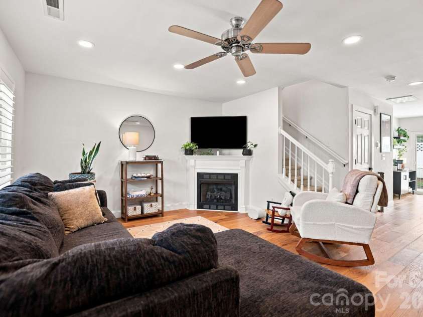229 Primrose Walk, Fort Mill, SC 29715.  MLS# CAR4419579, YatesRealty ID 48753. 