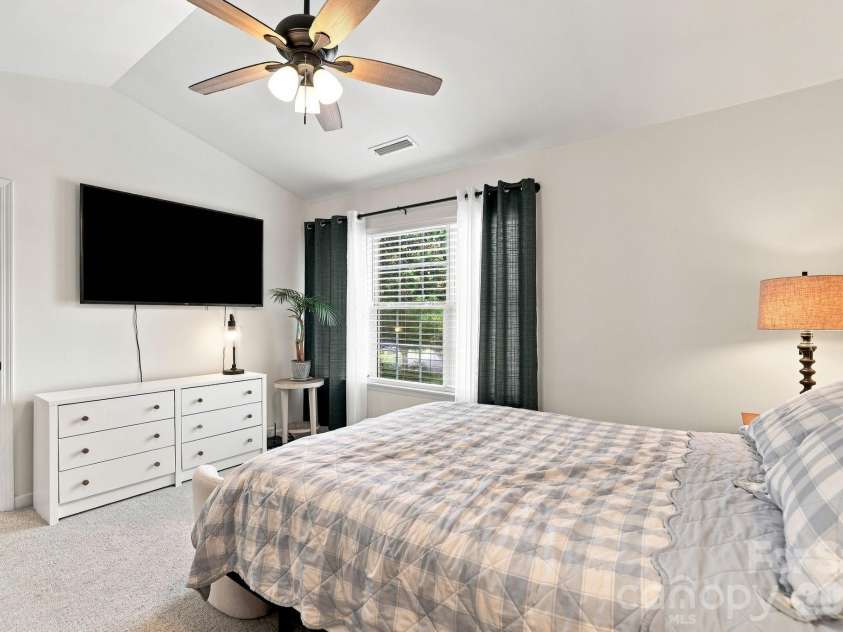 229 Primrose Walk, Fort Mill, SC 29715.  MLS# CAR4419579, YatesRealty ID 48753. Primary bedroom