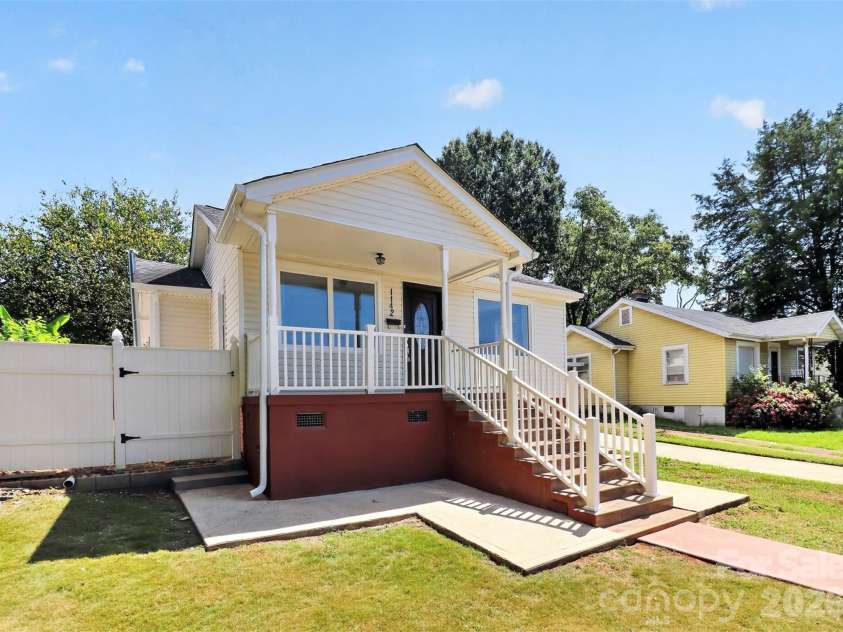 1142 Eisenhower Road, Rock Hill, SC 29730.  MLS# CAR4419721, YatesRealty ID 48754. 