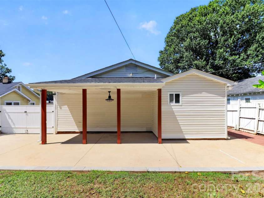 1142 Eisenhower Road, Rock Hill, SC 29730.  MLS# CAR4419721, YatesRealty ID 48754. 