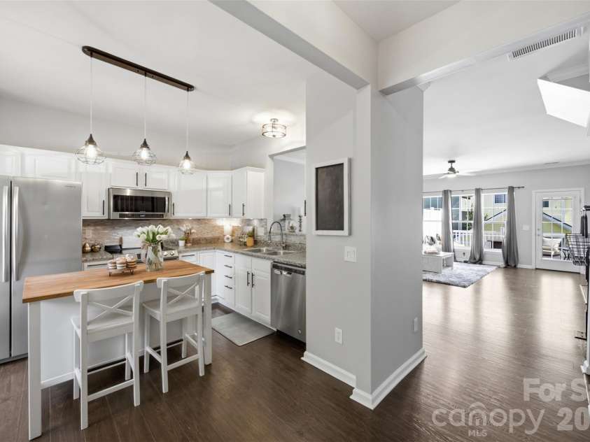 12801 Bullock Greenway Boulevard, Charlotte, NC 28277.  MLS# CAR4419411, YatesRealty ID 48756. 