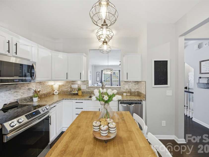 12801 Bullock Greenway Boulevard, Charlotte, NC 28277.  MLS# CAR4419411, YatesRealty ID 48756. 