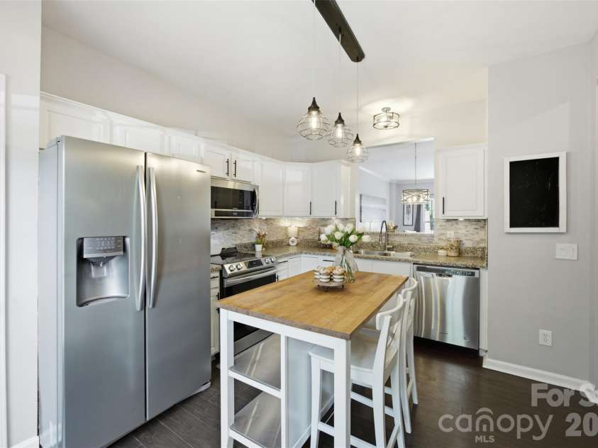 12801 Bullock Greenway Boulevard, Charlotte, NC 28277.  MLS# CAR4419411, YatesRealty ID 48756. 